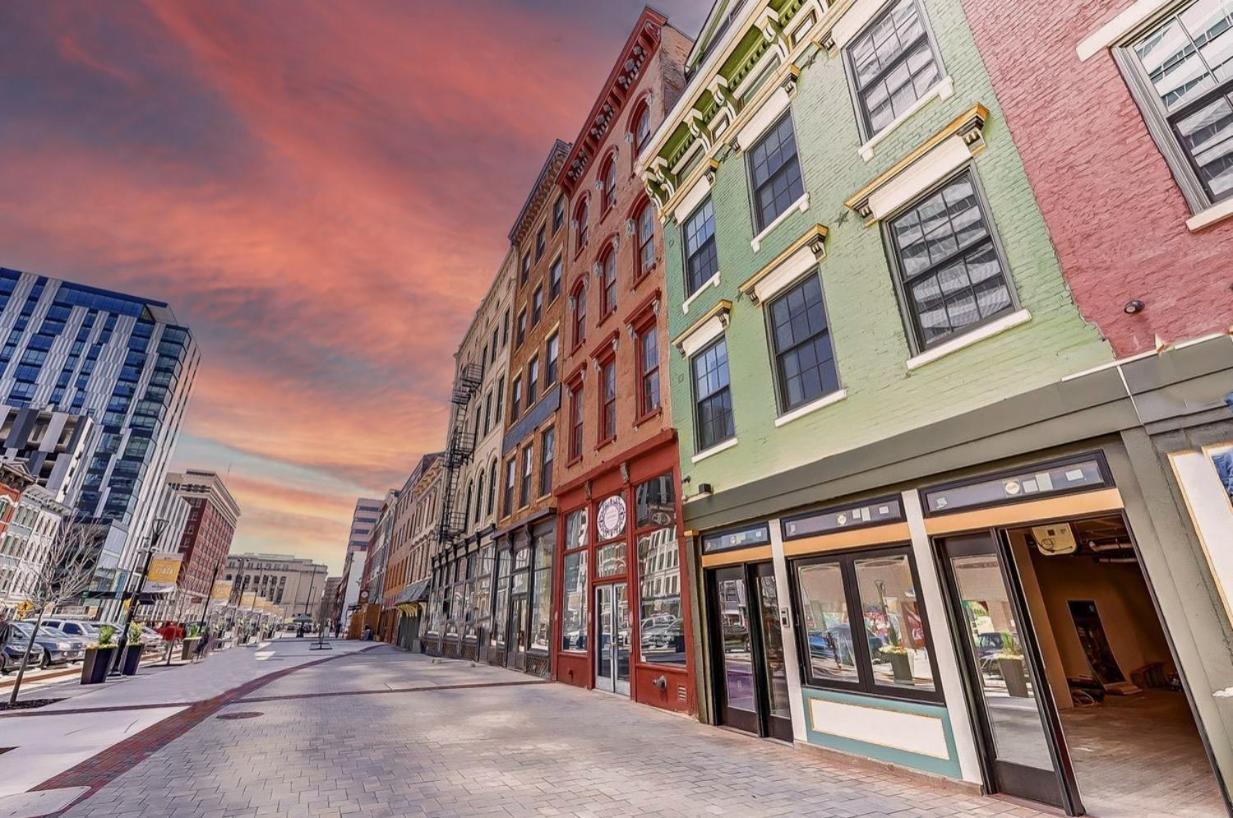 Spacious 2 Bed 2 Bath Downtown Otr Condo Minutes Walk To The Reds Bengals Stadium & More! Cincinnati Exterior photo